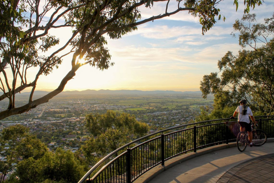 The famous Oxley Scenic Lookout at the top of White Street